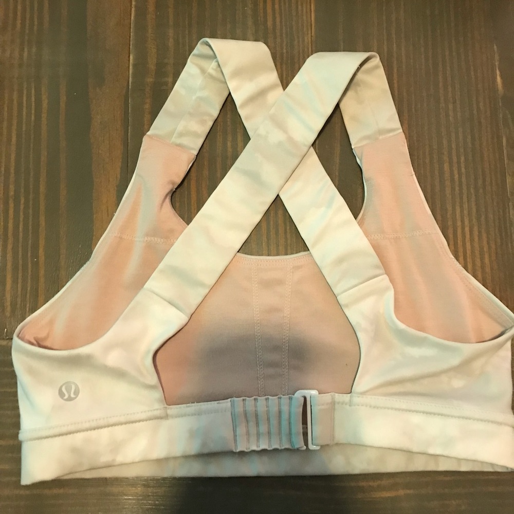 Lululemon size 6 light camo color sports bra.